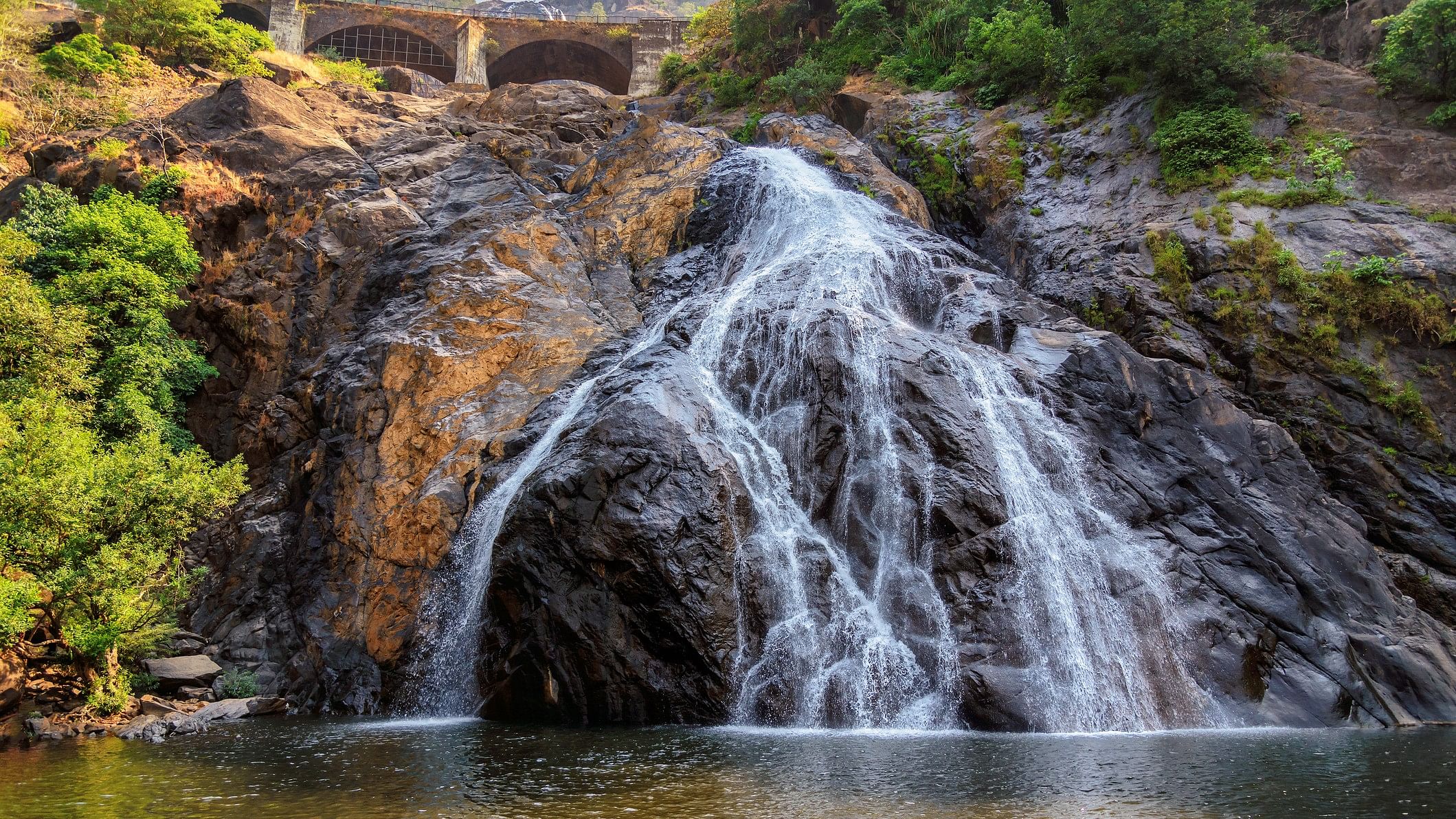 <div class="paragraphs"><p>Representative image of waterfalls</p></div>