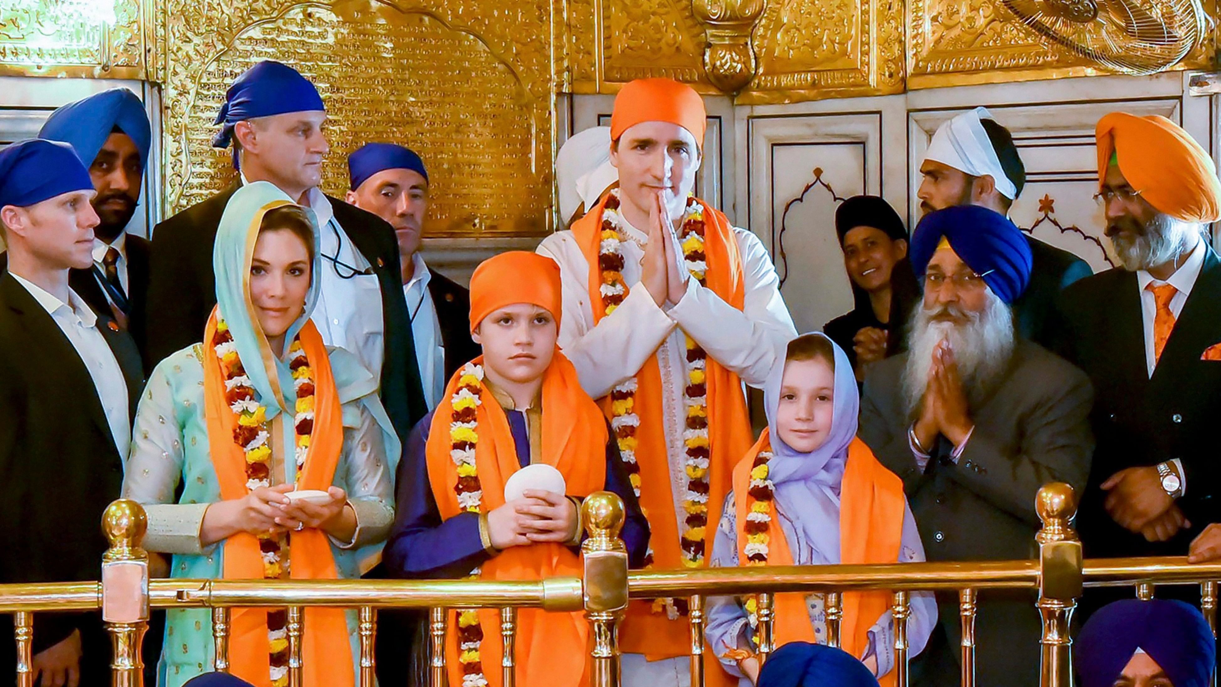 <div class="paragraphs"><p>Justin Trudeau and family members at Golden Temple</p></div>