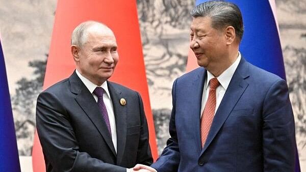 <div class="paragraphs"><p>Russian President Vladimir Putin visits China.</p></div>