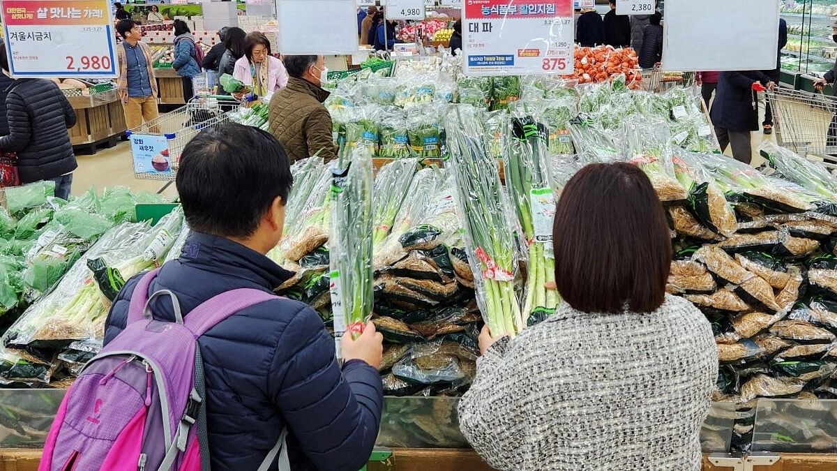 <div class="paragraphs"><p>A representative image of food being sold in a supermarket.</p></div>