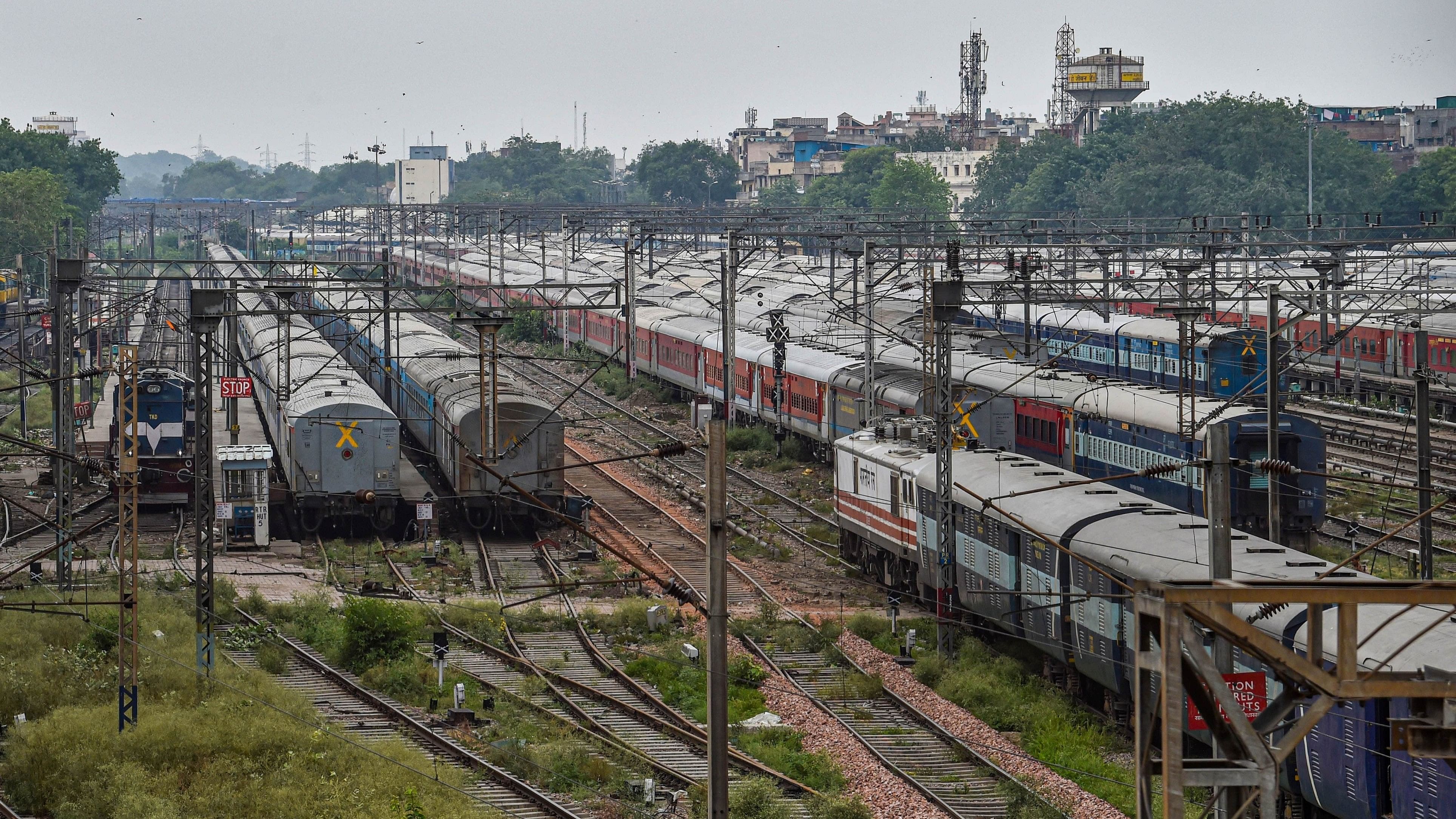 <div class="paragraphs"><p>Summer special trains will run from Bengaluru to Muzaffarpur, Sambalpur and Bhubaneswar to clear the extra rush of passengers.</p></div>