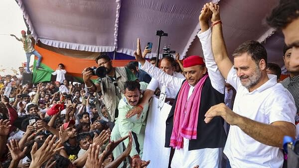 <div class="paragraphs"><p>Samajwadi Party President Akhilesh Yadav and Congress leader Rahul Gandhi during public rally for Lok Sabha polls, in Phulpur, Sunday, May 19, 2024.</p></div>