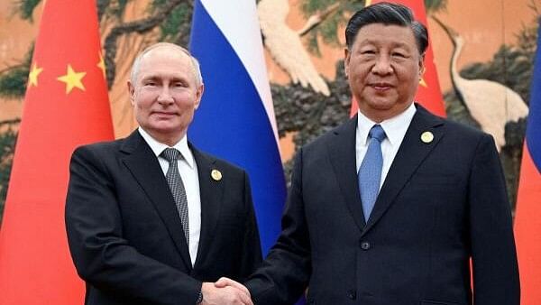 <div class="paragraphs"><p>(L-R) Russian Preident Vladimir Putin and China's leader Xi Jinping</p></div>