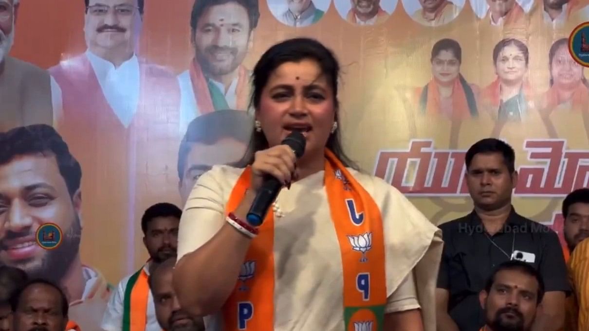 <div class="paragraphs"><p>Nvaneet Rana during her speech in&nbsp;Telangana.</p></div>