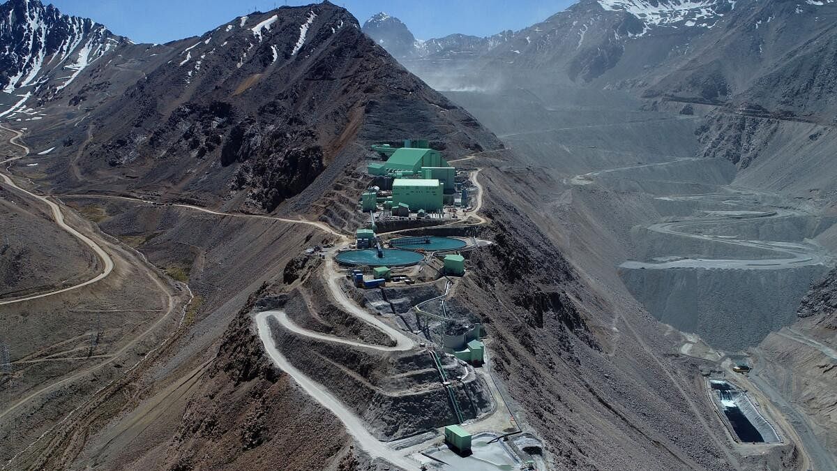 <div class="paragraphs"><p>A general view of Anglo American's Los Bronces copper plant in Chile</p></div>