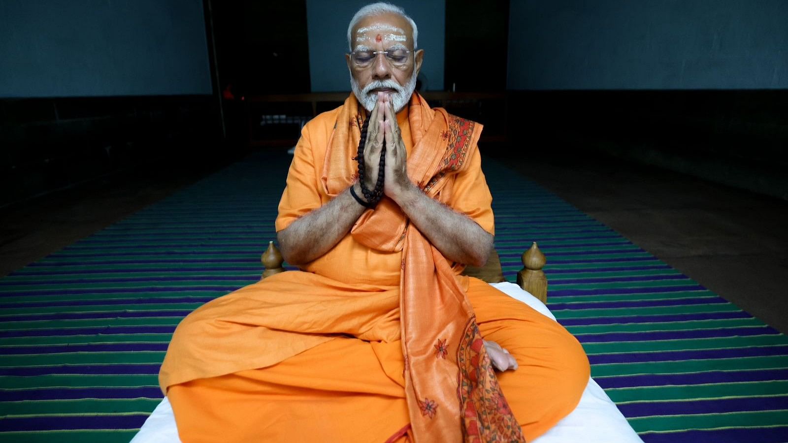 <div class="paragraphs"><p>PM Modi meditates at Kanyakumari</p></div>