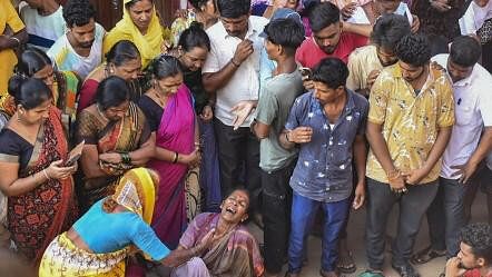 <div class="paragraphs"><p>Family members and locals mourn the death of Anjali Ambigera, who was stabbed to death at her house, in Hubballi.</p></div>