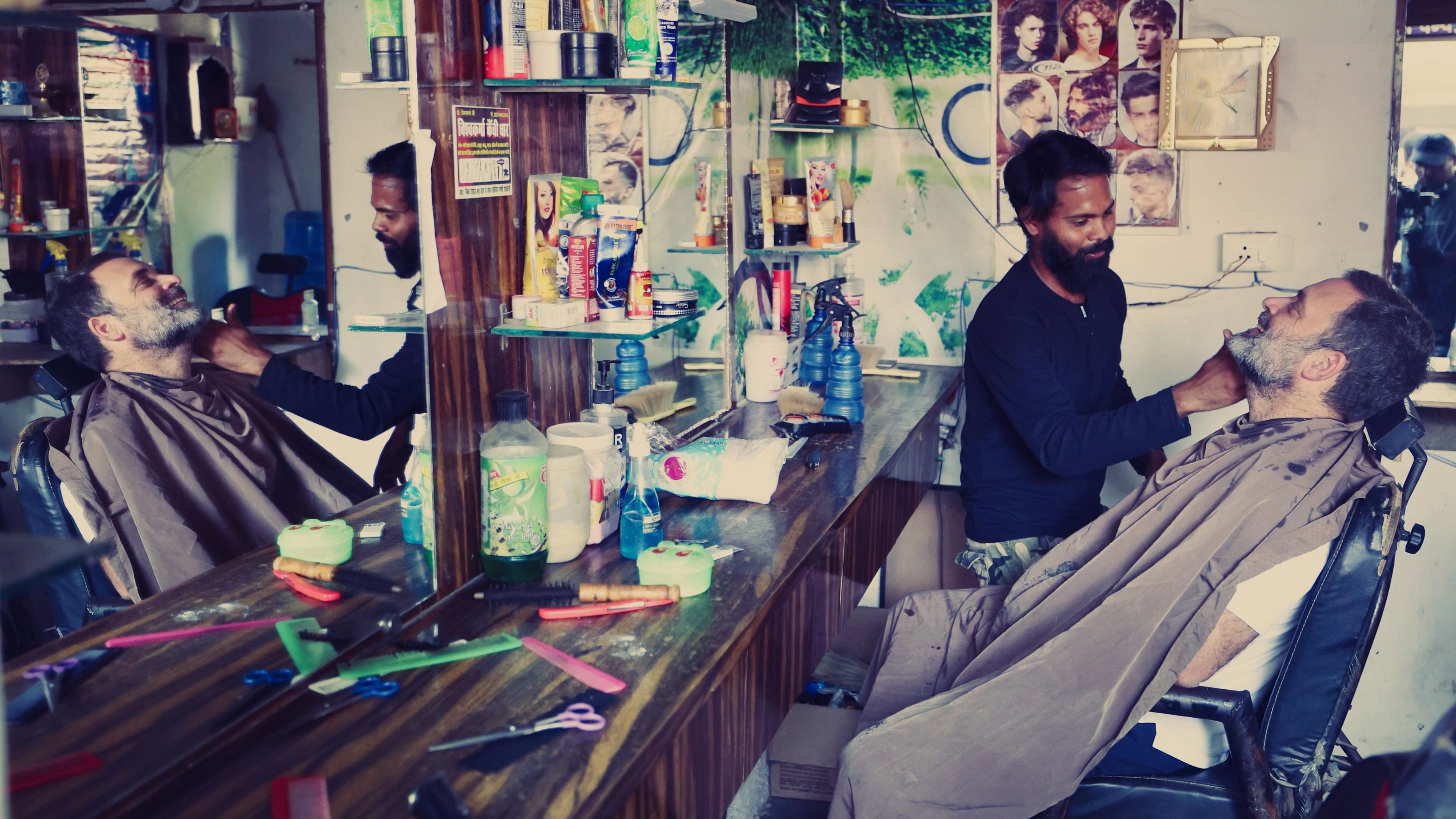 <div class="paragraphs"><p>Rahul Gandhi visited a barber shop in Uttar Pradesh's Raebareli on May 15.&nbsp;</p></div>