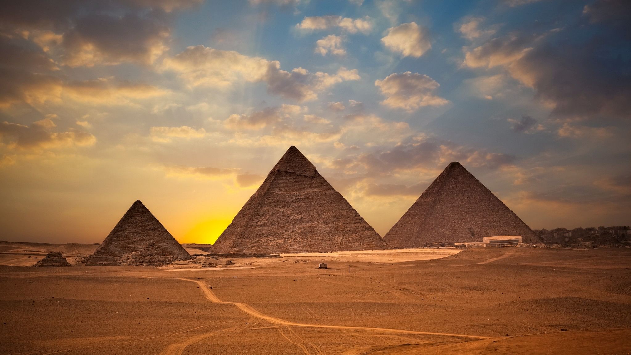 <div class="paragraphs"><p>Pyramids of Giza.</p><p></p></div>