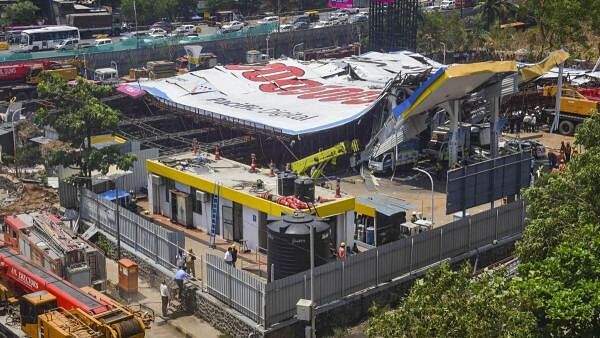 <div class="paragraphs"><p>Site of the hoarding collapse at Ghatkopar, in Mumbai.</p></div>