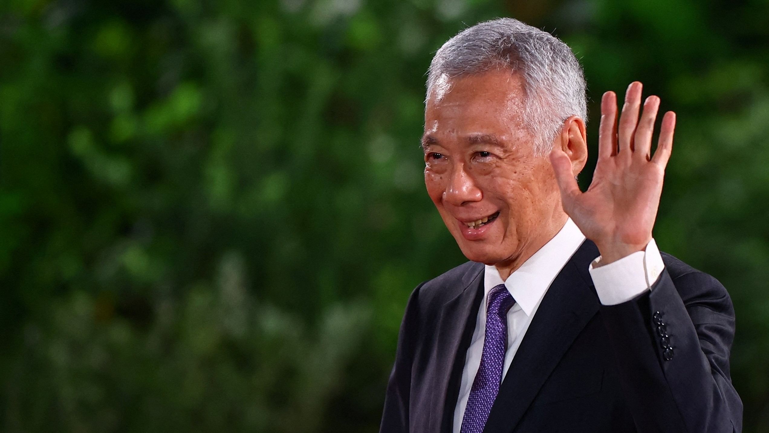 <div class="paragraphs"><p>Singapore's Senior Minister Lee Hsien Loong gestures on the day Deputy Prime Minister Lawrence Wong was sworn in as Singapore's fourth Prime Minister at the Istana, in Singapore, May 15, 2024. </p></div>