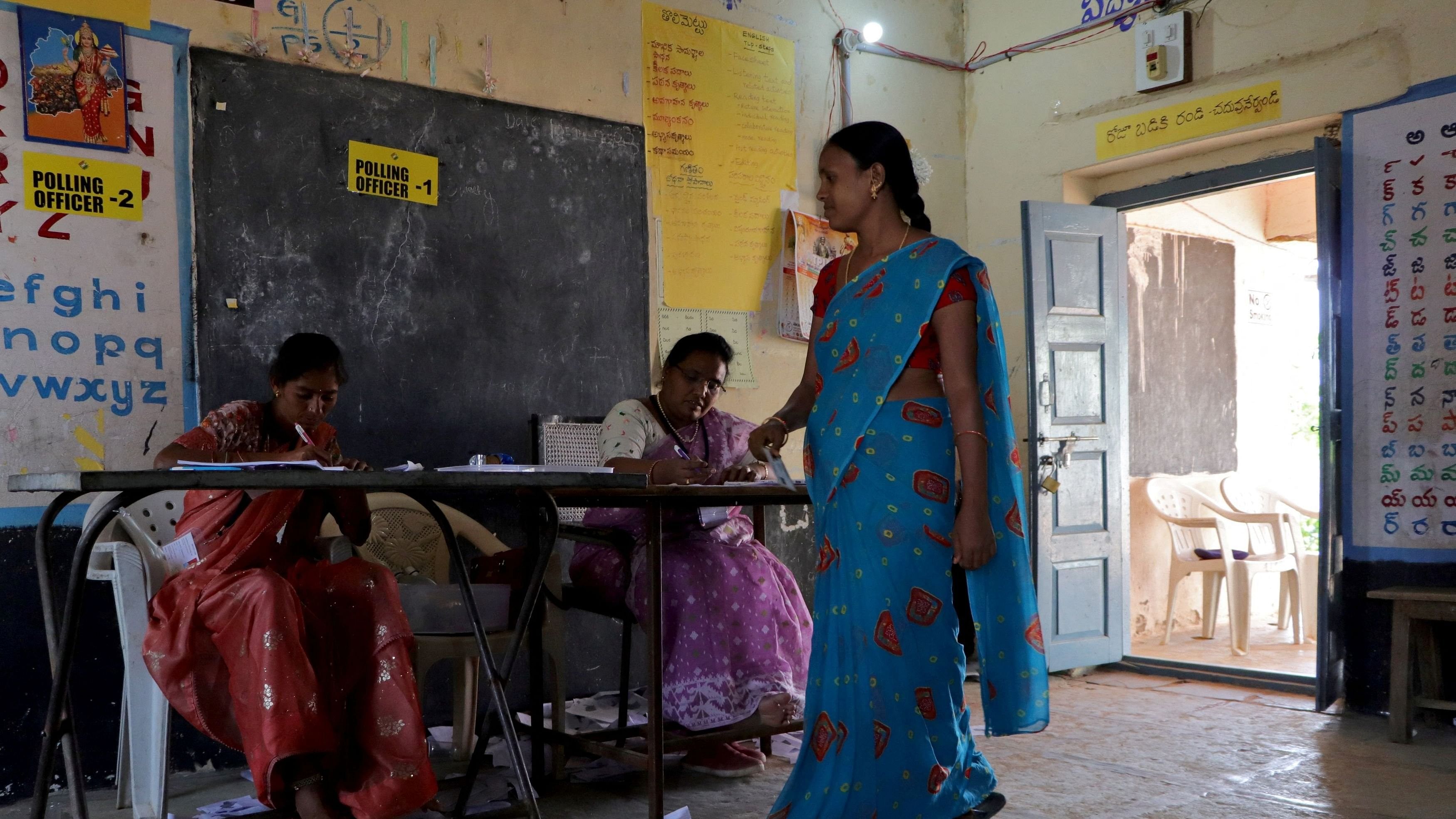 <div class="paragraphs"><p>A woman arrives to cast her vote at a polling station during the fourth phase of India's general election in Rangareddy district in t Telangana.</p></div>