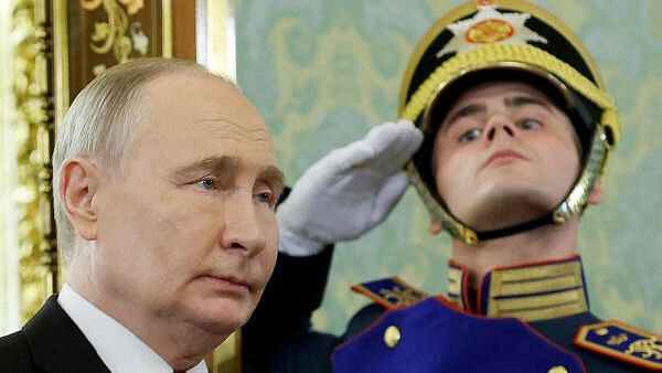 <div class="paragraphs"><p>Vladimir Putin.</p></div>