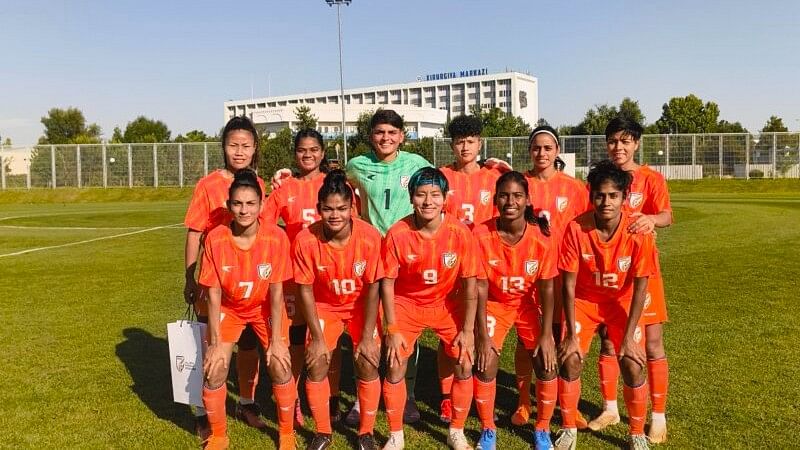 <div class="paragraphs"><p>Indian women's team.</p></div>