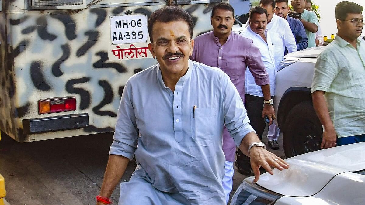 <div class="paragraphs"><p>Former Congress leader Sanjay Nirupam leaves after meeting Maharashtra Chief Minister Eknath Shinde in Mumbai, on May 1, 2024. </p></div>