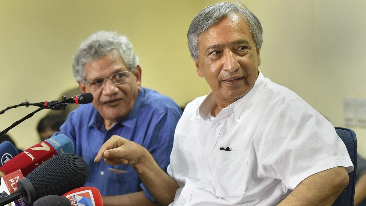 <div class="paragraphs"><p>CPI(M) leader Mohd Yousuf Tarigami (R) with party General Secretary Sitaram Yechury.&nbsp;</p></div>