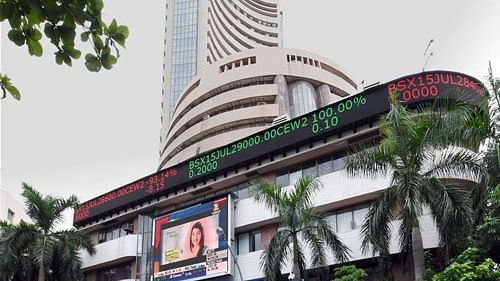 <div class="paragraphs"><p>Sensex tanked 117.58 points.</p></div>