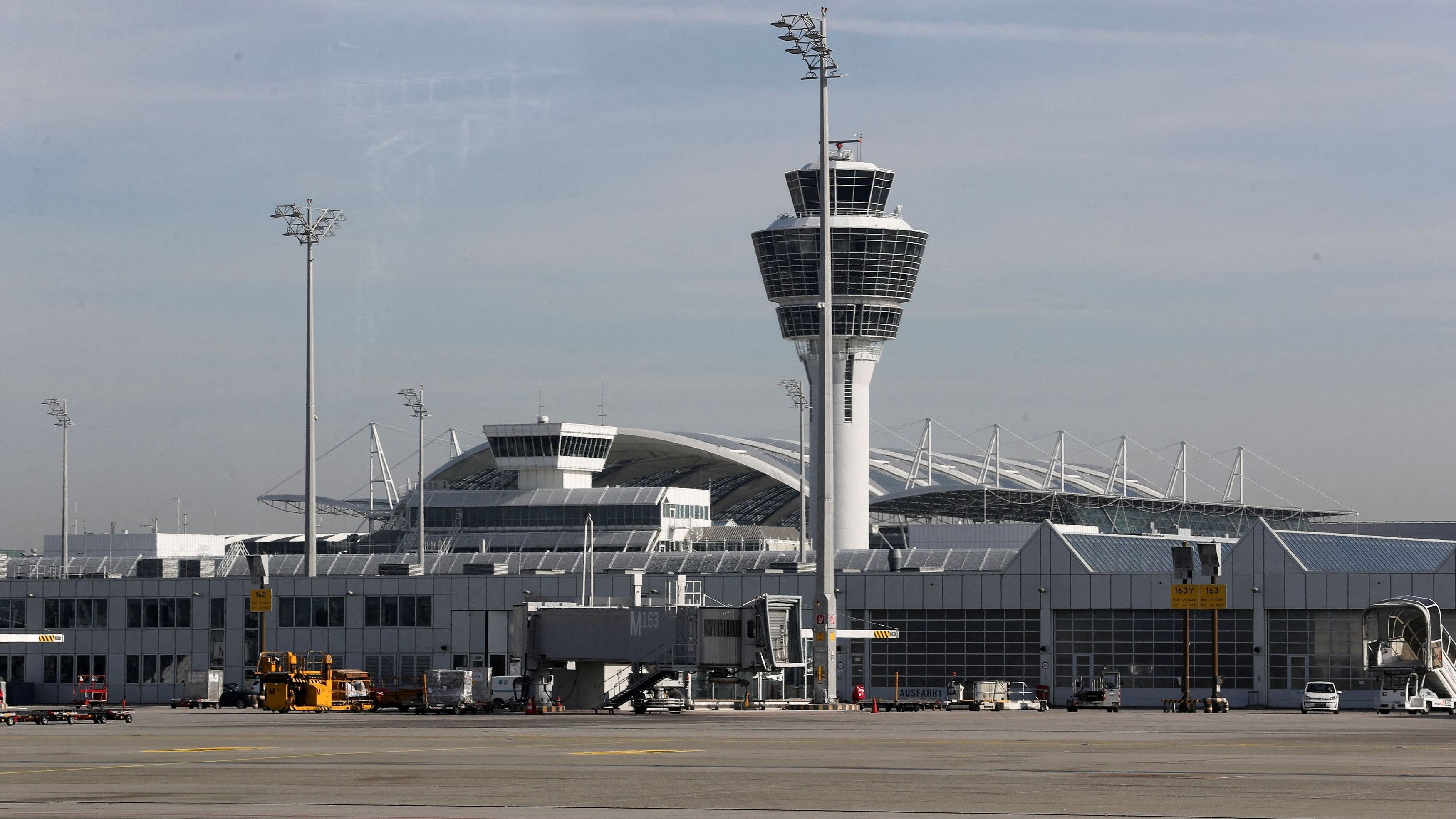 <div class="paragraphs"><p>General view of the Munich International Airport</p></div>