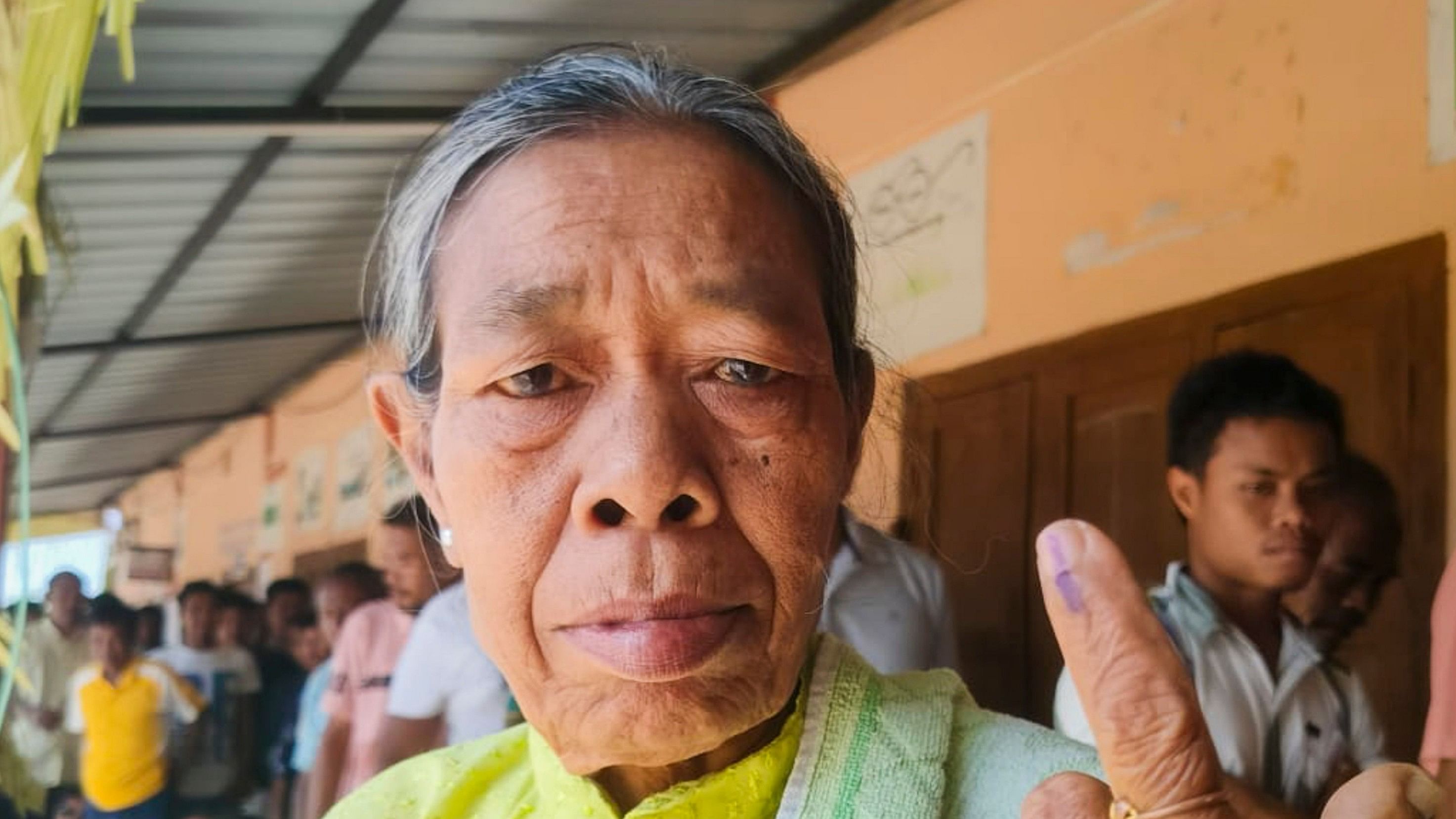 <div class="paragraphs"><p> Andaman and Nicobar Islands: A voter shows his ink-marked finger after casting his vote during the first phase of the Lok Sabha elections, in Andaman and Nicobar Islands, Friday, April 19, 2024. </p></div>