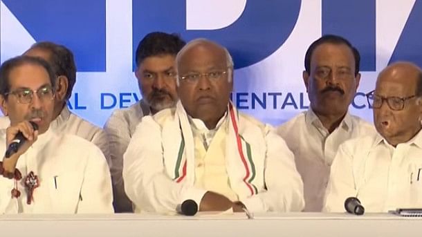 <div class="paragraphs"><p>Screengrab of&nbsp;Shiv Sena (UBT) head Uddhav Thackeray,&nbsp;Congress President Mallikarjun Kharge and&nbsp;NCP (SP) supremo Sharad Pawar (L-R) in a press conference in Mumbai.</p></div>