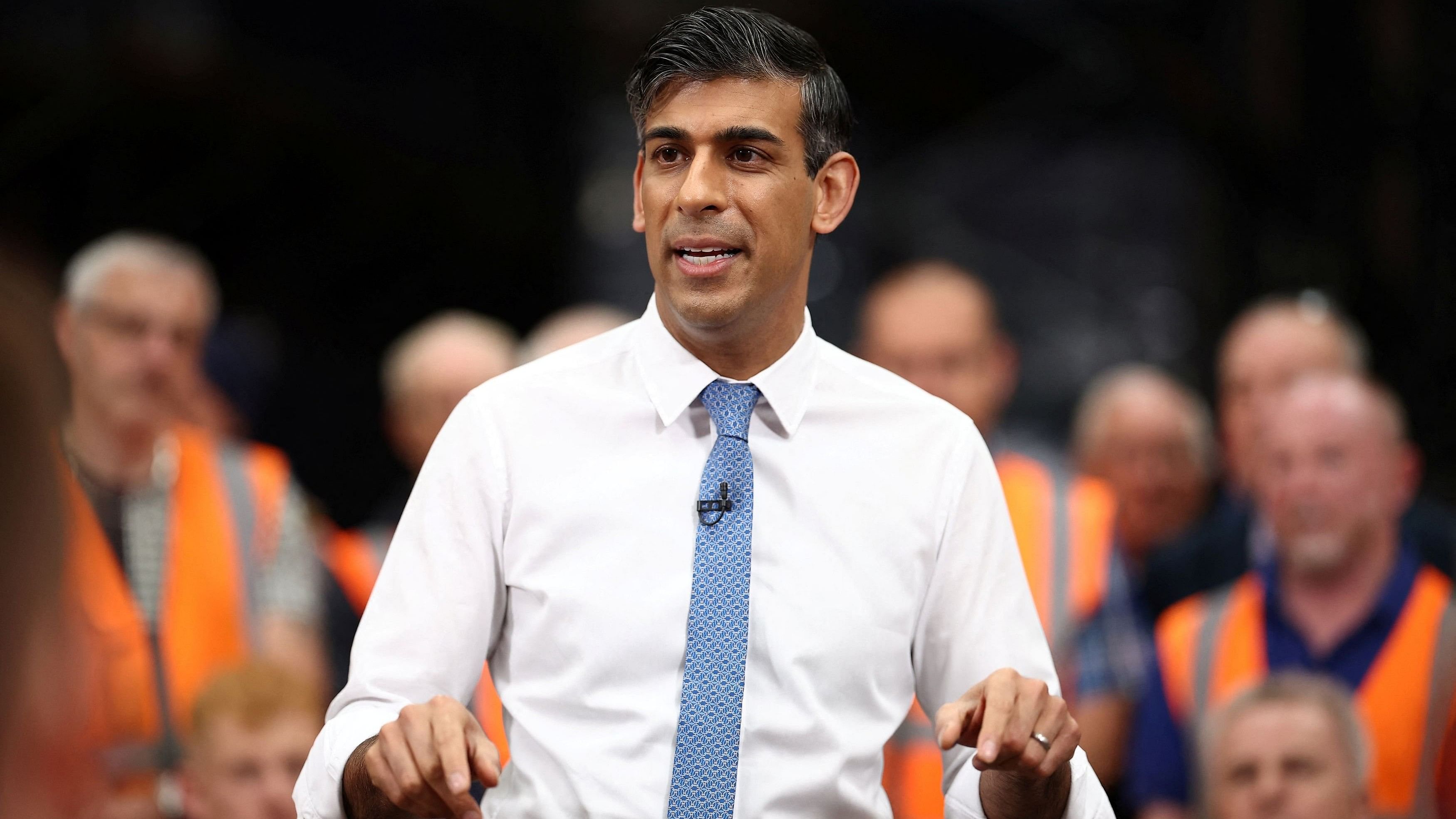 <div class="paragraphs"><p>British Prime Minister and Conservative Party leader Rishi Sunak holds a Q&amp;A with staff of a West William distribution centre, as part of a campaign event ahead of a general election on July 4, in Ilkeston, Britain, May 23, 2024. </p></div>