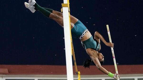 <div class="paragraphs"><p>Rosy Meena Paulraj of Tamil Nadu competes in the women's pole vault event at the 27th National Federation Senior Athletics Competition, in Bhubaneswar, Tuesday, May 14.</p></div>