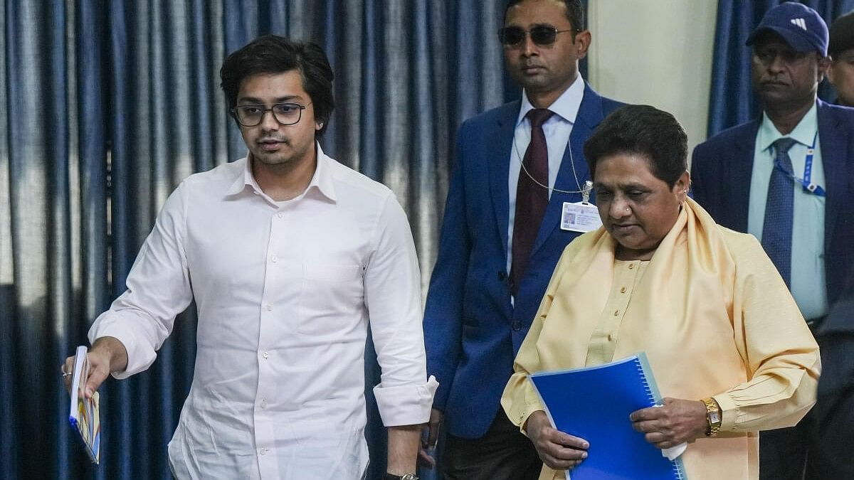 <div class="paragraphs"><p>Bahujan Samaj Party (BSP) supremo Mayawati with her nephew Akash Anand.</p></div>