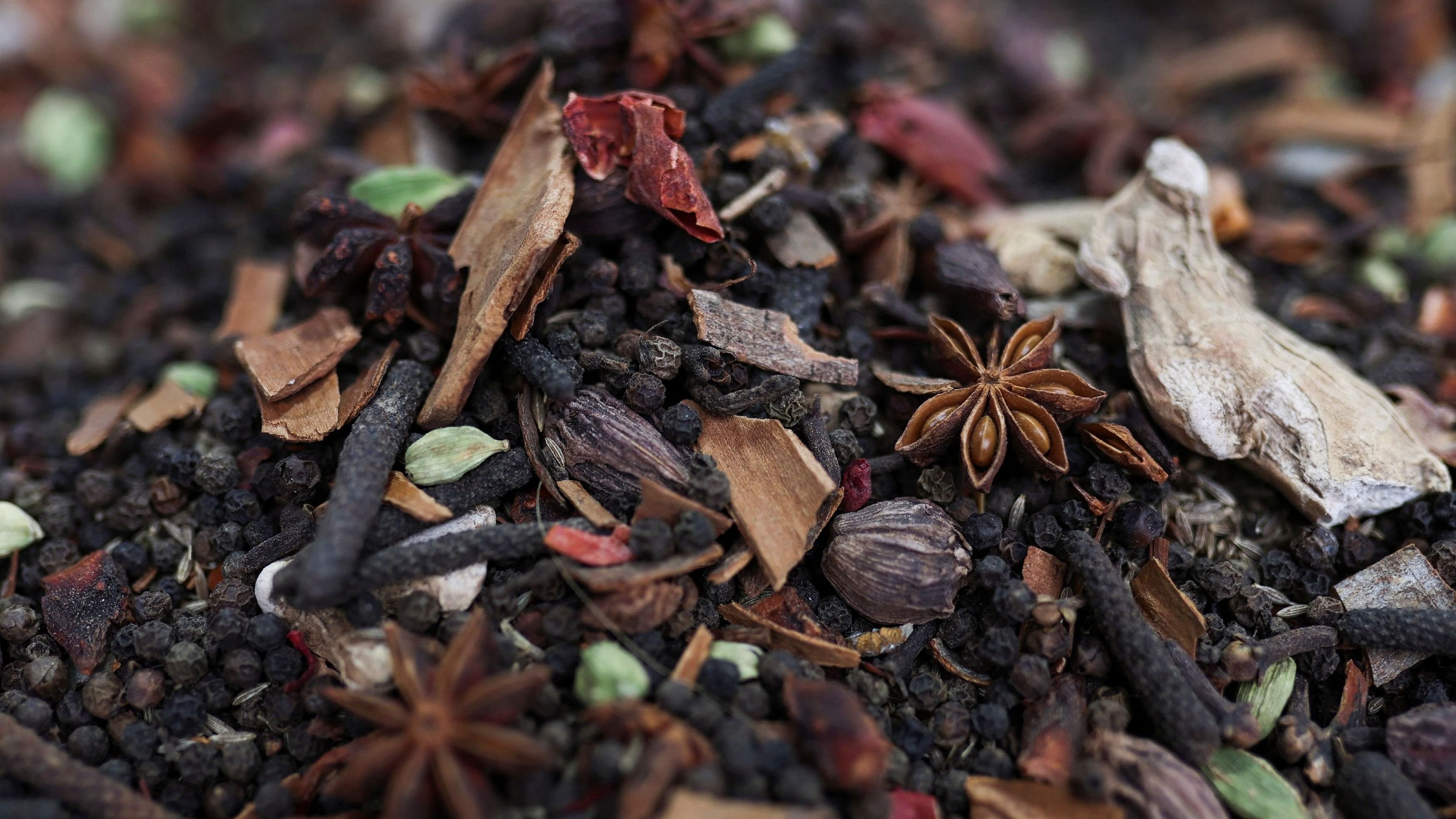 <div class="paragraphs"><p>A view of a variety of Indian spices at a roadside make-shift shop in the old quarters of Delhi,.</p></div>