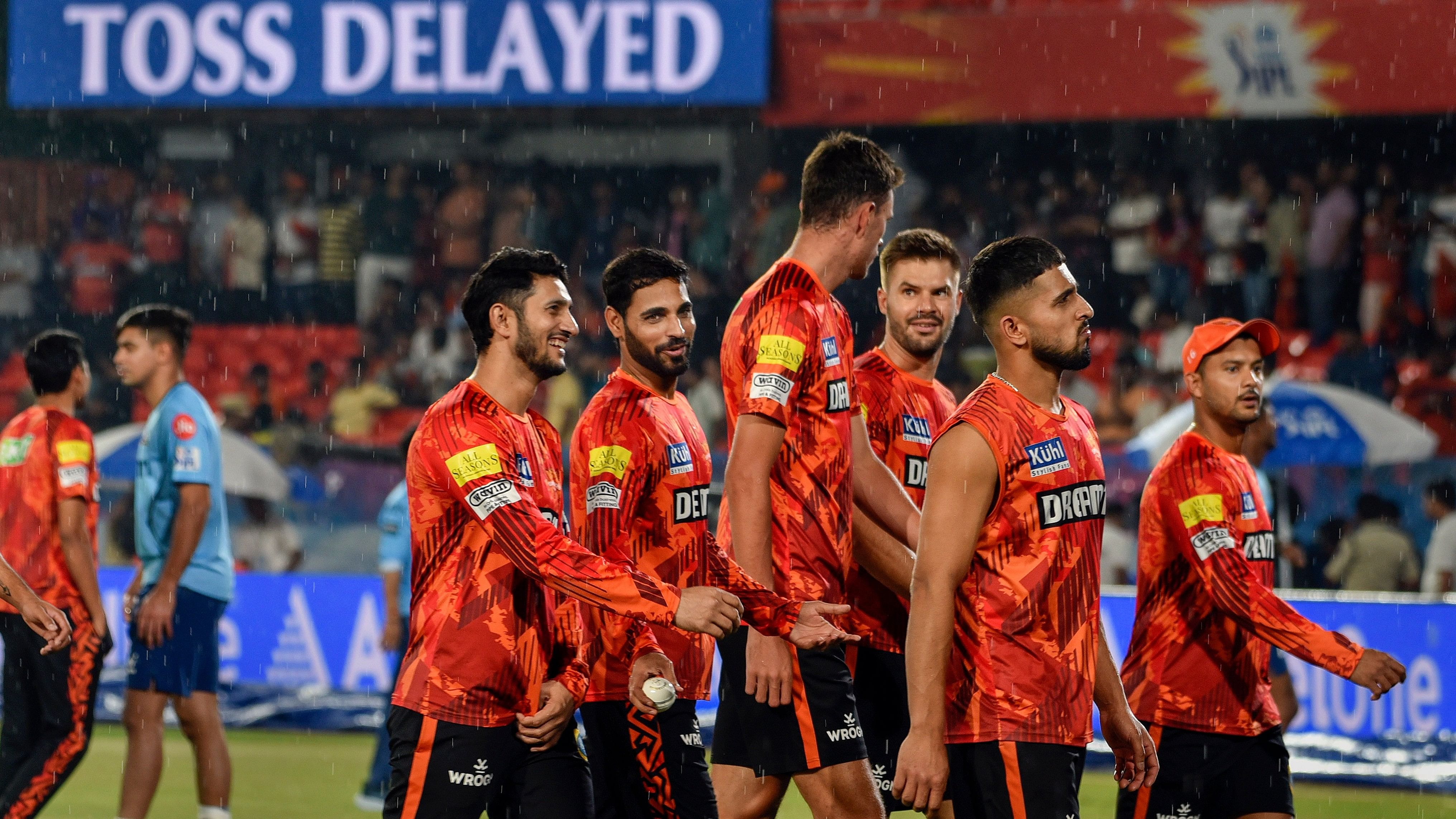 <div class="paragraphs"><p> Sunrisers Hyderabad players are seen in this photo.</p></div>