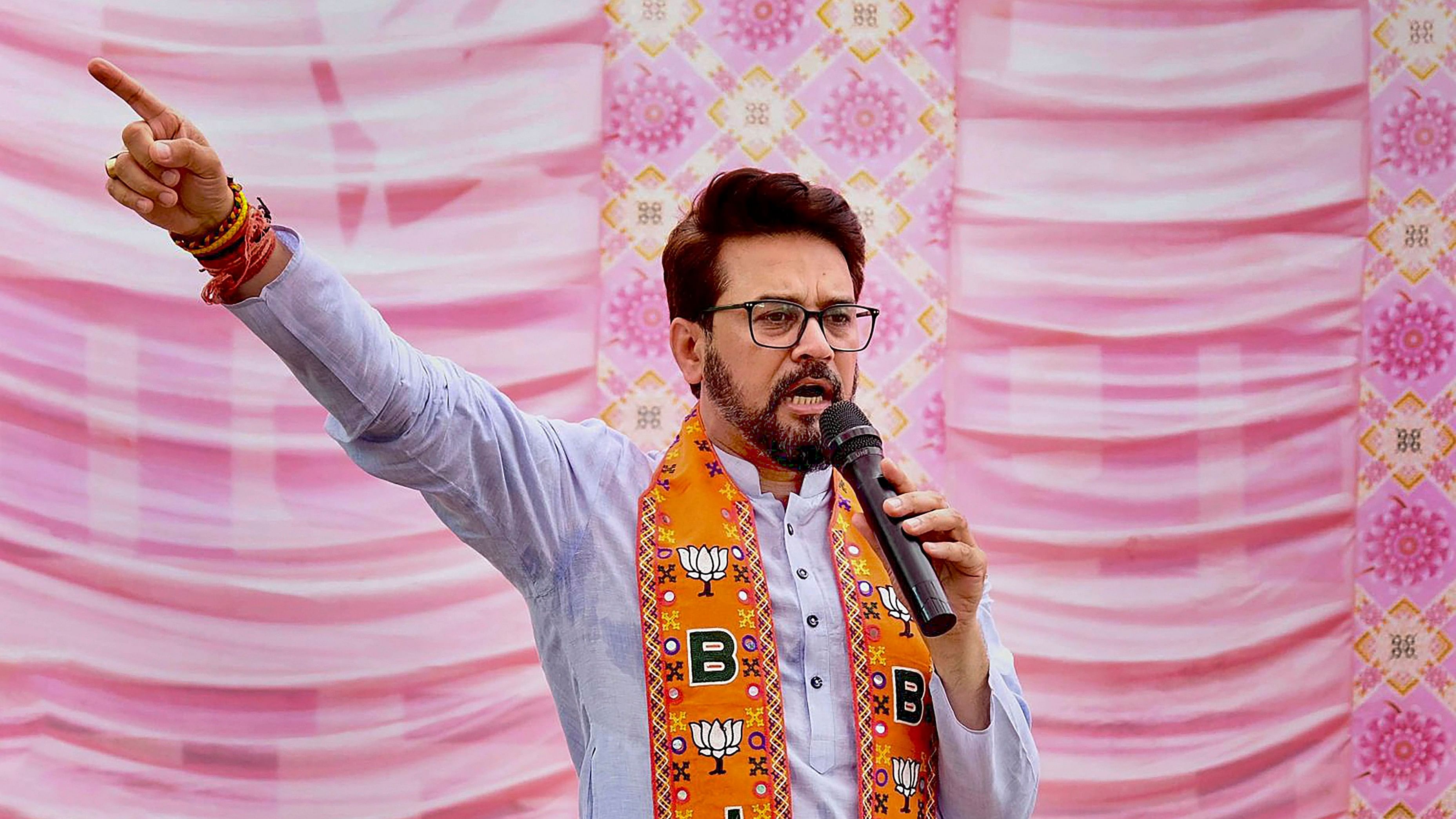 <div class="paragraphs"><p>BJP leader Anurag Thakur addresses a rally for Lok Sabha elections, in Hamirpur district of Himachal Pradesh, Wednesday, May 22, 2024.</p></div>