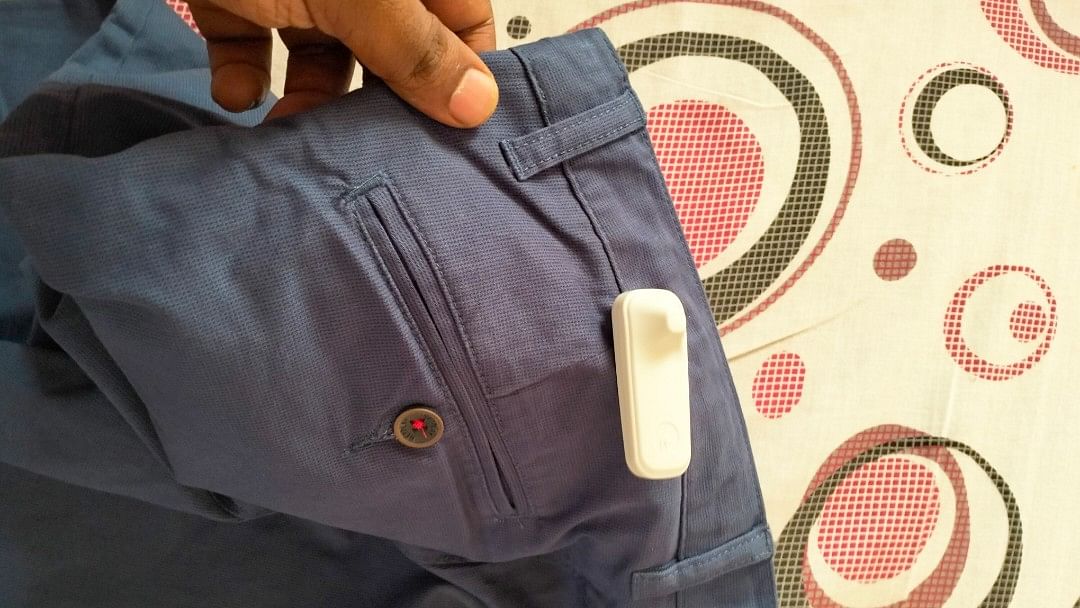 <div class="paragraphs"><p>Recently, a Reddit user, <em>whitecollardime</em>, posted a query on the R/Delhi subreddit, asking how to remove a grey metal tag from pants he had bought online.</p></div>