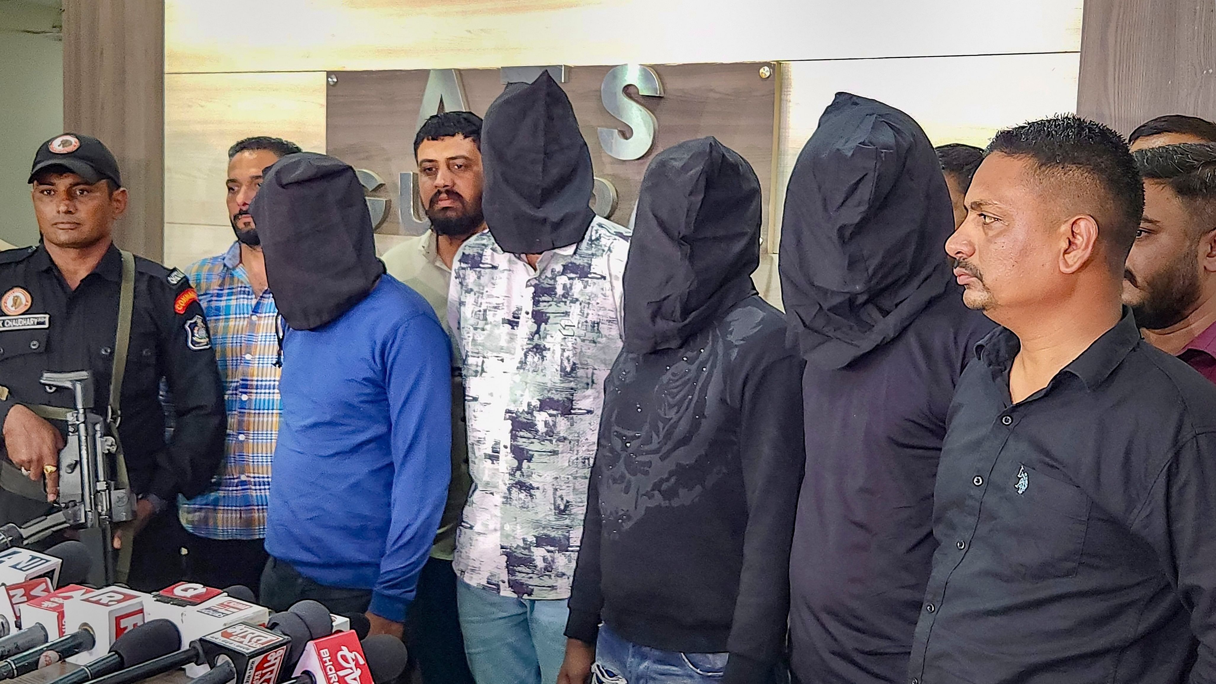 <div class="paragraphs"><p> The four Sri Lankan nationals after being arrested by the Gujarat Anti-Terrorist Squad (ATS) for their alleged links to the Islamic State (IS).</p></div>