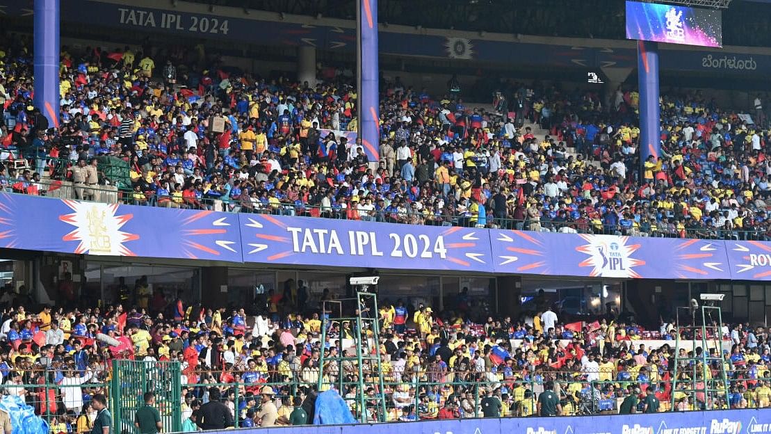 <div class="paragraphs"><p>Cricket fans at RCB vs CSK IPL cricket match in M Chinnaswamy Stadium in Bengaluru on Saturday, 18th May 2024.</p></div>