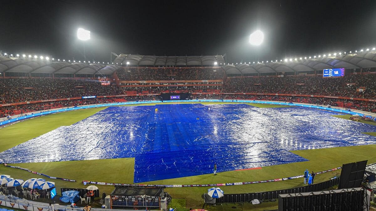 <div class="paragraphs"><p>Covers on the ground at the Rajiv Gandhi International Stadium in Hyderabad.</p></div>