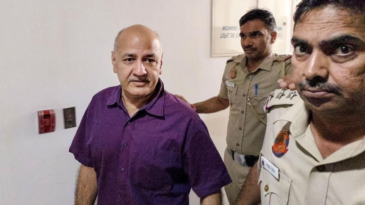 <div class="paragraphs"><p>A file image of&nbsp;AAP leader&nbsp;Manish&nbsp;Sisodia accompanied by police personnel .</p></div>