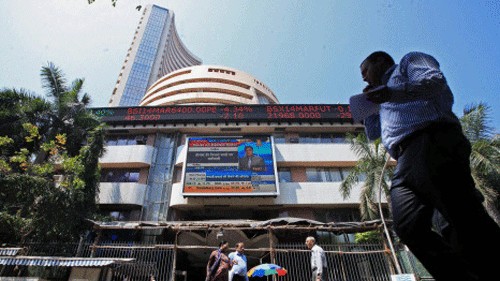 <div class="paragraphs"><p>Snapping its five-day falling streak, the benchmark BSE Sensex bounced back.&nbsp;</p></div>