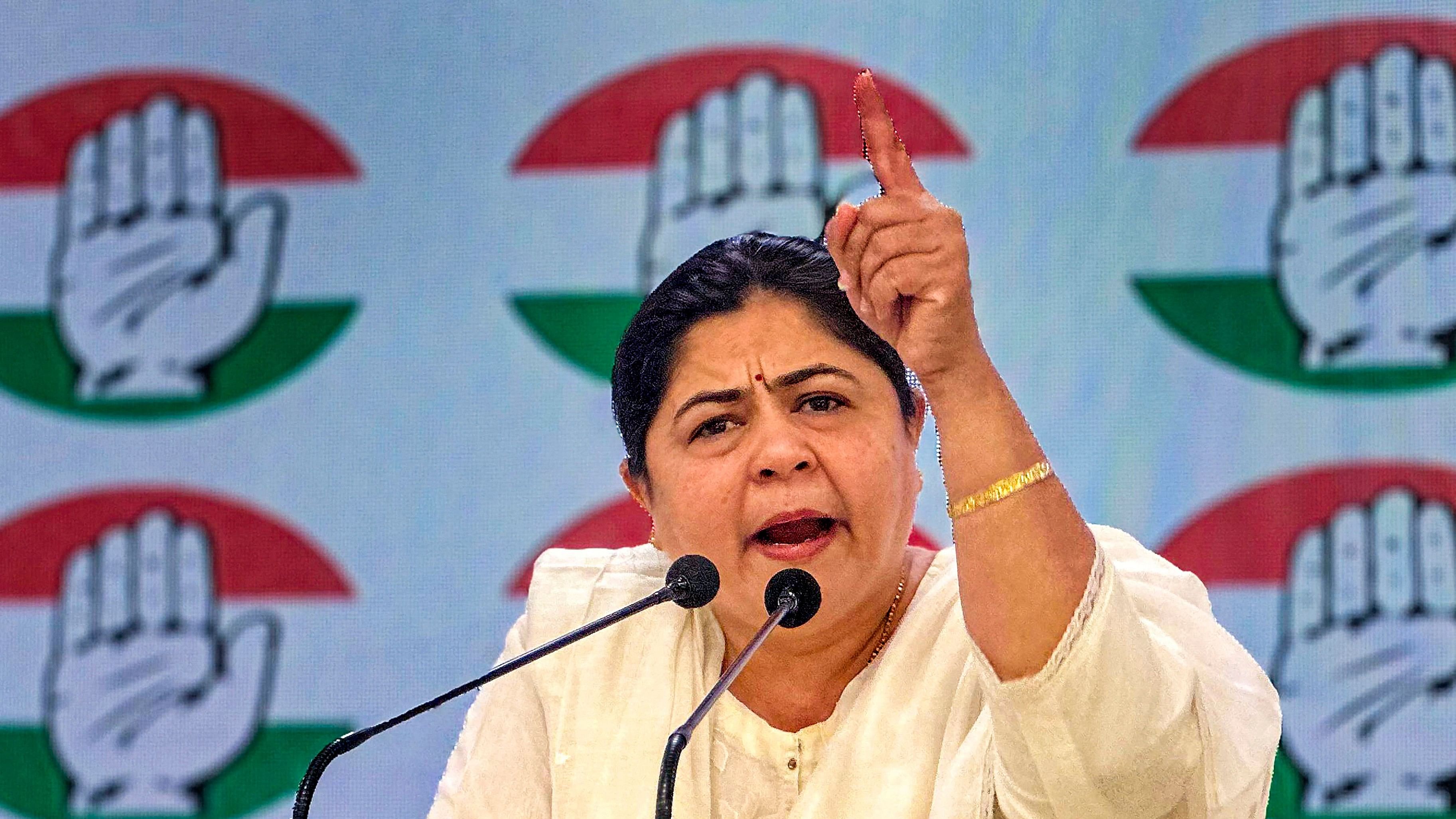 <div class="paragraphs"><p>Congress leader Netta D'Souza addresses a press conference at AICC headquarters, in New Delhi.</p></div>