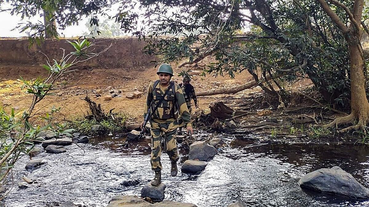 <div class="paragraphs"><p>Security personnel during an encounter with Naxalites. (Representative file image)</p></div>