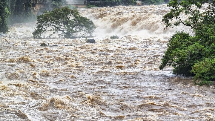 <div class="paragraphs"><p>Representative image showing flash floods.</p></div>