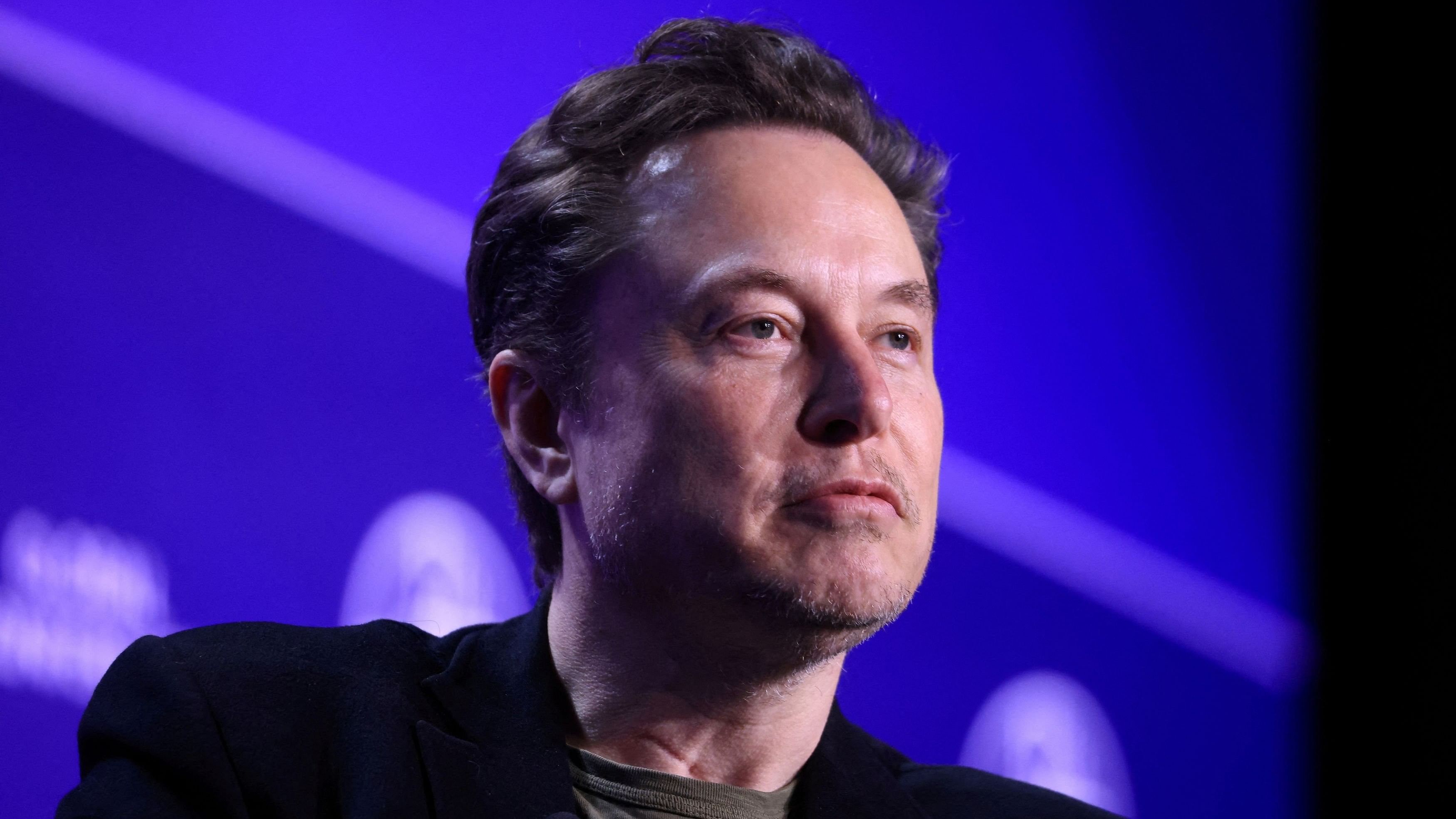 <div class="paragraphs"><p>Elon Musk.</p></div>