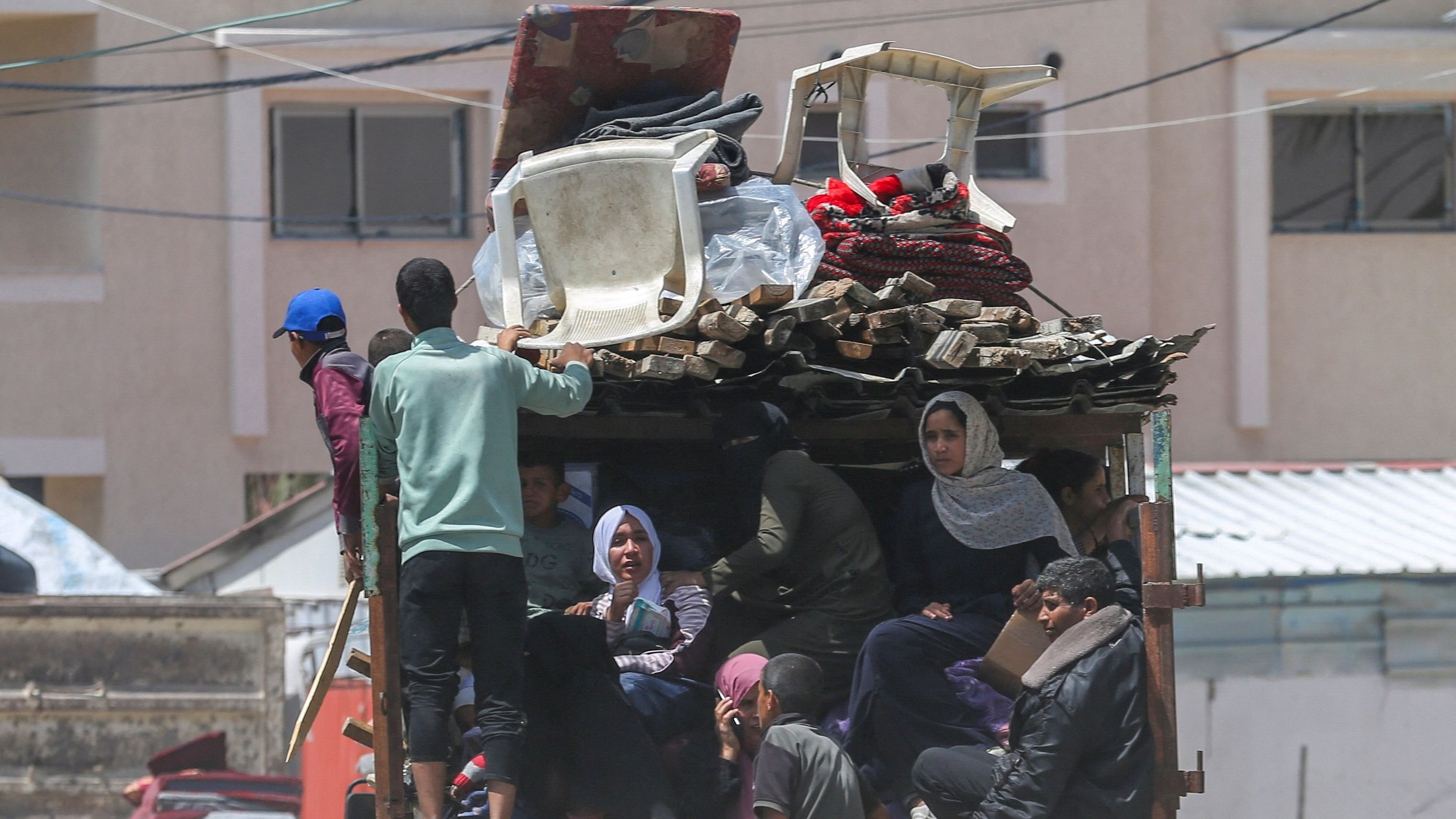 <div class="paragraphs"><p>People fleeing the eastern parts of Rafah in Gaza.</p></div>