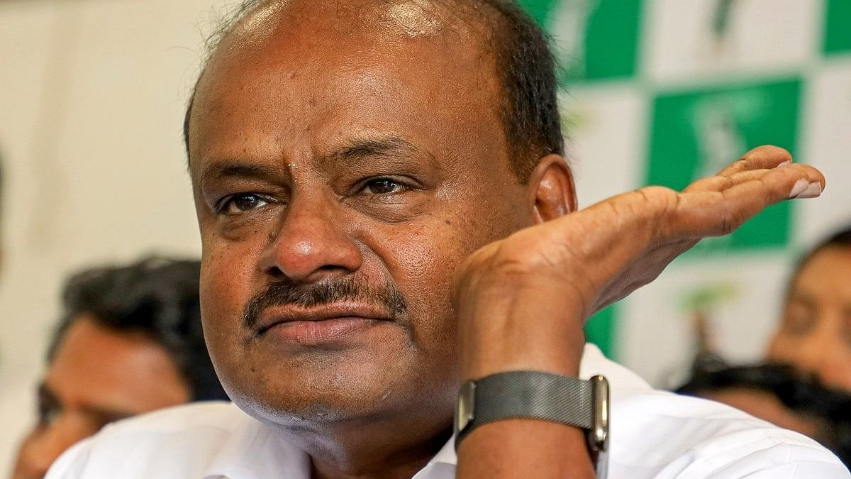 <div class="paragraphs"><p>Bengaluru: JD(S) leader H D Kumaraswamy addresses the media after he won the Lok Sabha election from Mandya constituency, in Bengaluru, Tuesday, June 4, 2024. </p></div>