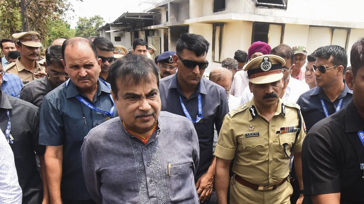 <div class="paragraphs"><p>Union Minister Nitin Gadkari visits the site of a blast at an explosives factory, near Nagpur.</p></div>