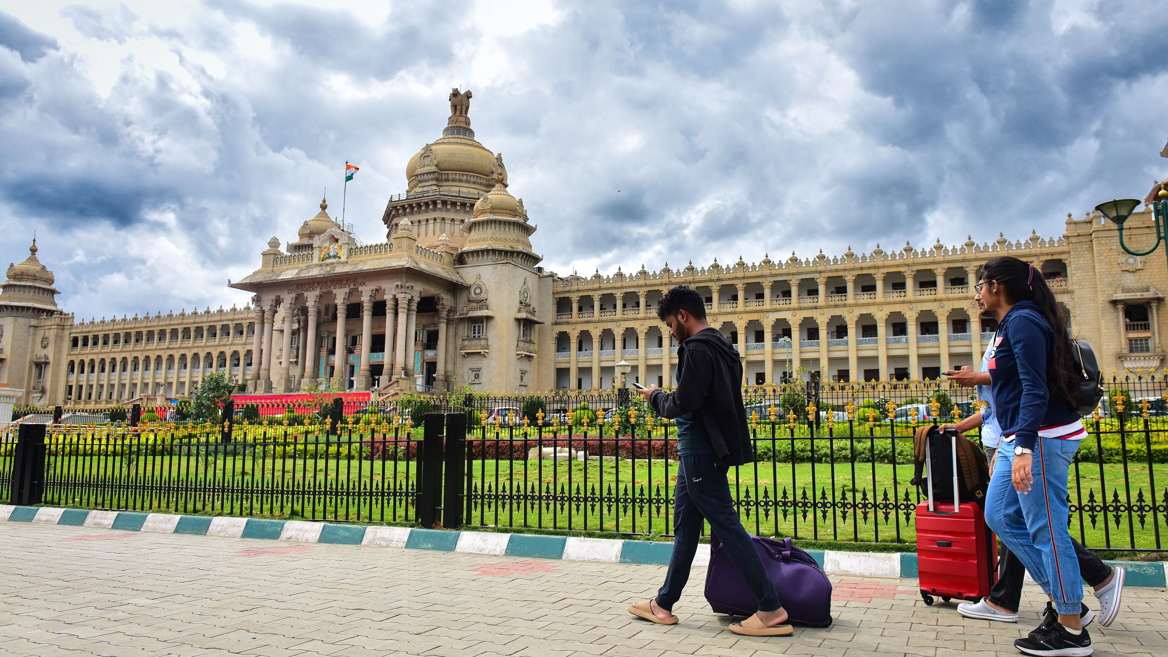 <div class="paragraphs"><p>A view of&nbsp;Vidhan soudha.</p></div>