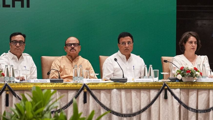 <div class="paragraphs"><p>New Delhi: Congress leaders Ajay Maken, Tariq Anwar, Randeep Singh Surjewala, Priyanka Gandhi and Anand Sharma during the extended Congress Working Committee meeting, in New Delhi, Saturday, June 8, 2024. </p></div>