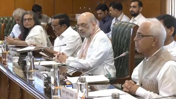 <div class="paragraphs"><p>Union Home Minister Amit Shah chairs a high level meeting to review preparedness to deal with floods that affect various parts of the country during the monsoon, in New Delhi, Sunday, June 23, 2024. Union Minister of Jal Shakti C R Paatil and Home Secretary Ajay Kumar Bhalla are also seen.</p></div>