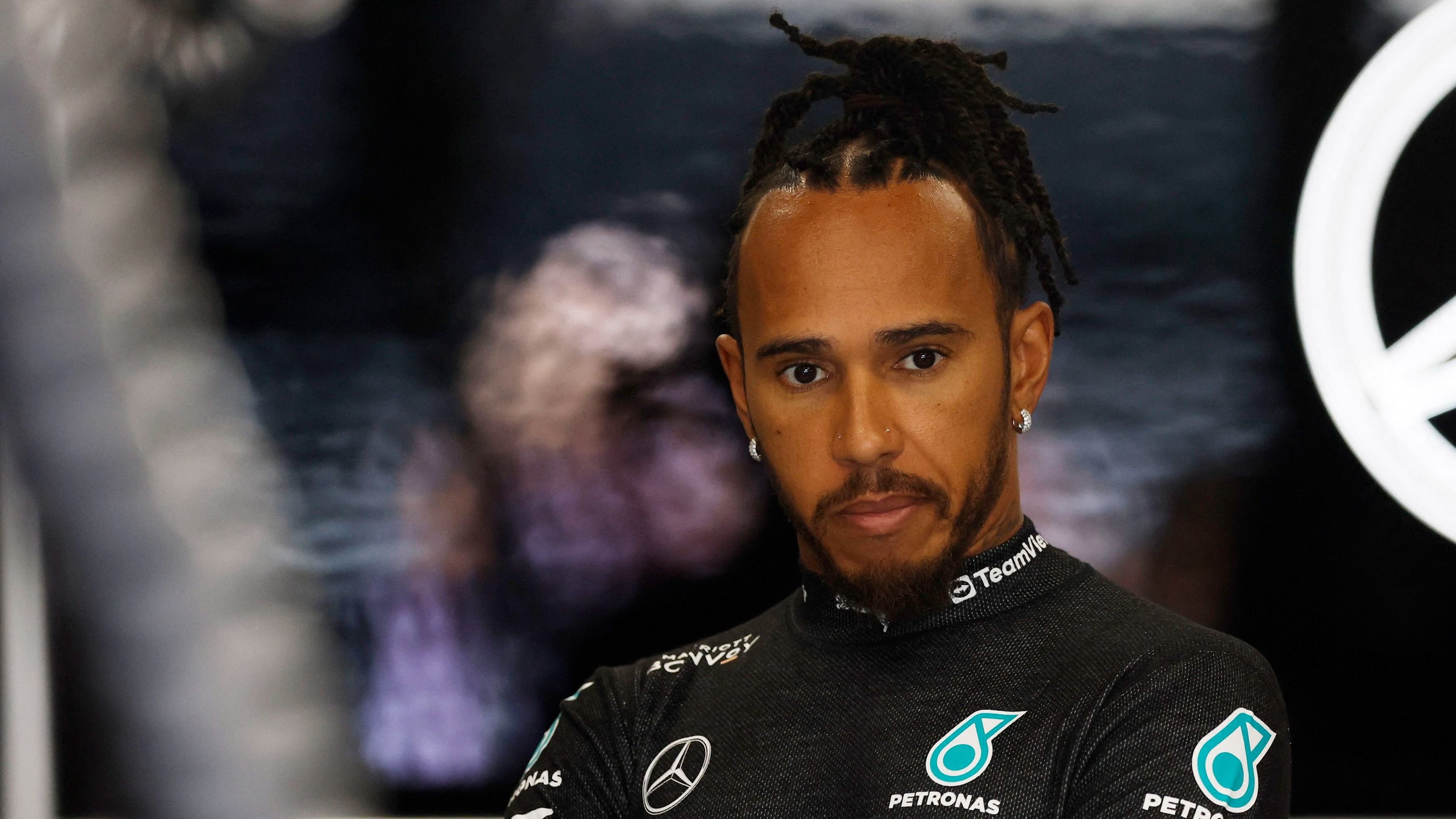 <div class="paragraphs"><p>Mercedes' Lewis Hamilton</p></div>