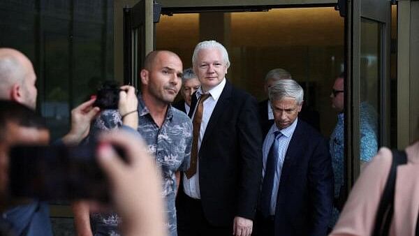 <div class="paragraphs"><p>WikiLeaks founder Julian Assange</p></div>