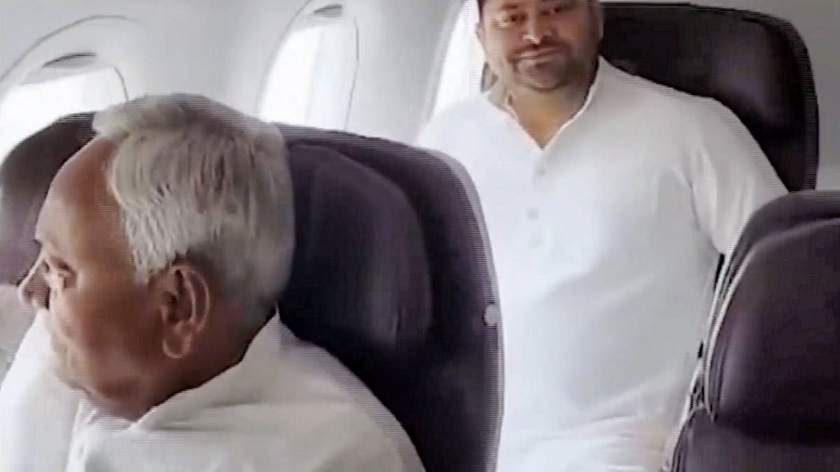 <div class="paragraphs"><p> Patna: Bihar Chief Minister Nitish Kumar aboard a flight with RJD leader and former Bihar deputy chief minister Tejashwi Yadav en route to Delhi on Wednesday, June 5, 2024.</p></div>