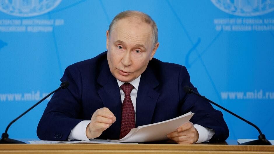 <div class="paragraphs"><p>Russia's President Vladimir Putin delivers a speech during a meeting with the leadership of the Russian foreign ministry in Moscow, Russia June 14, 2024.</p></div>